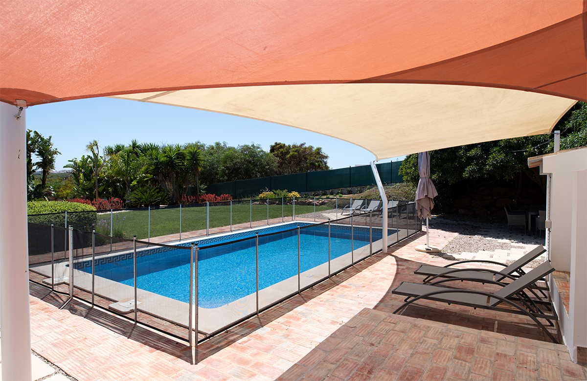 How to compare shade sails